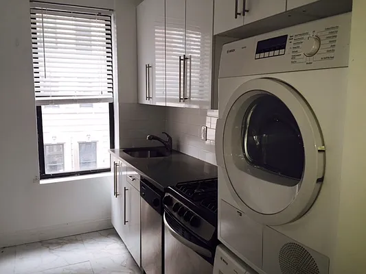 Rented by NYC Holdings Management | media 37