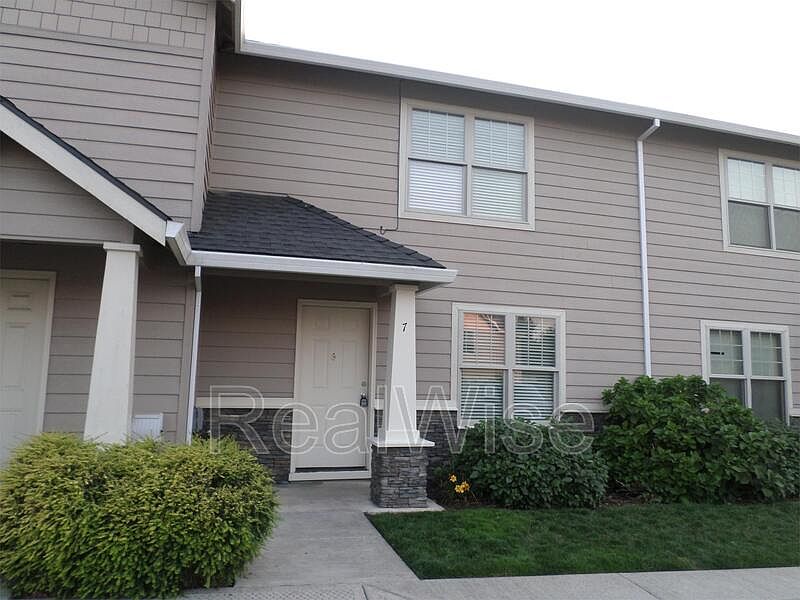 1st image of 450 Midway Rd Unit 7