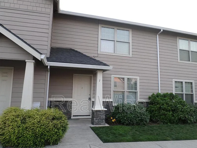450 Midway Rd #7