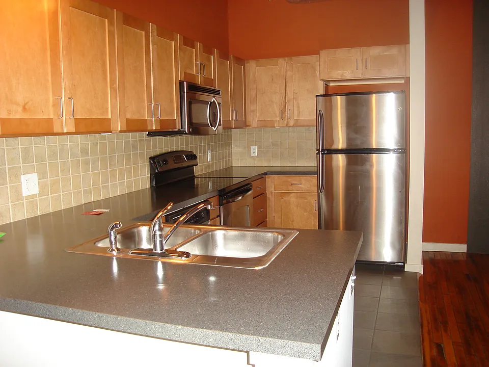 425 N Prince St #212