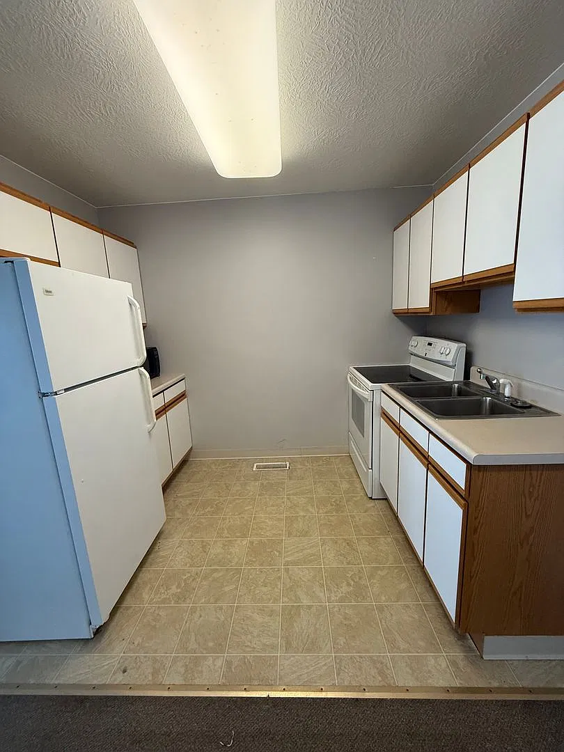 Mad Capital LLC - 421 Dakota St — Photo 3