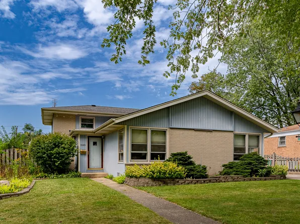 1020 Allen Ave, West Chicago, IL 60185