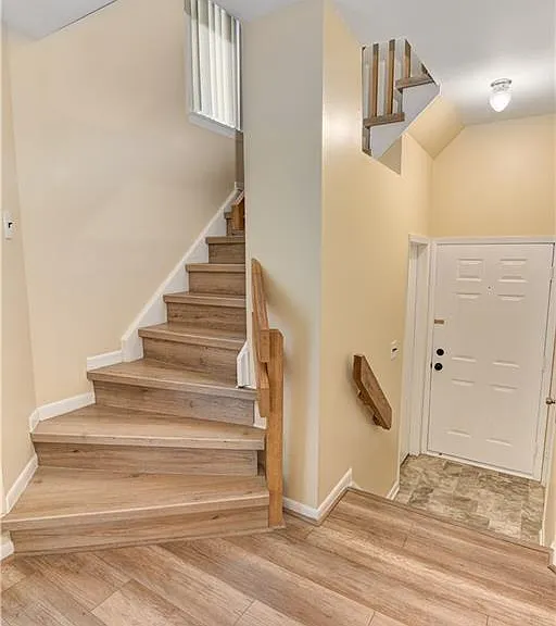 1068 Schmidt Ln — Photo 4