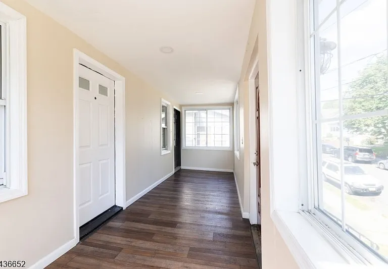 210 Globe Ave — Photo 22