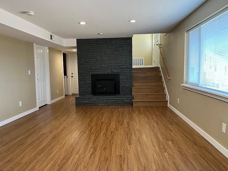 1333 N Heatherwood W — Photo 16