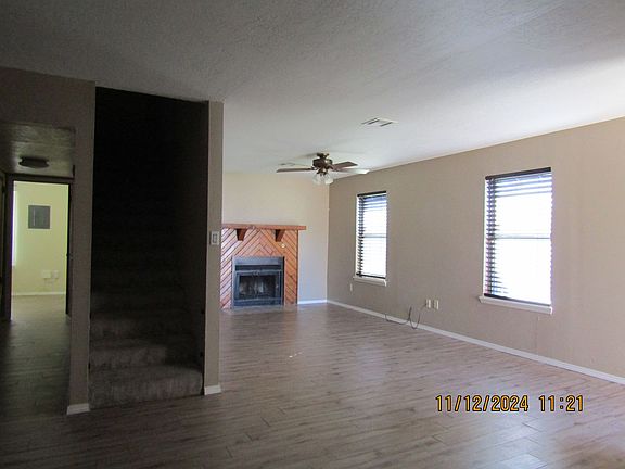 3rd image of 2703 NW Friar Tuck Ln APT A