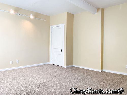 4th image of 1130 Fuller St #B