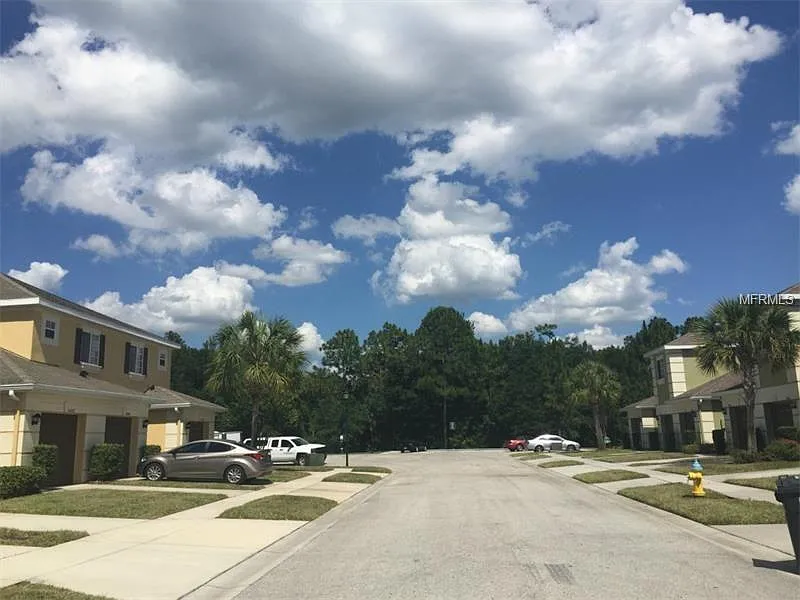 8576 Trail Wind Dr — Photo 3