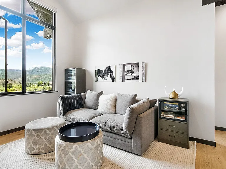 140 Monitor Dr — Photo 33