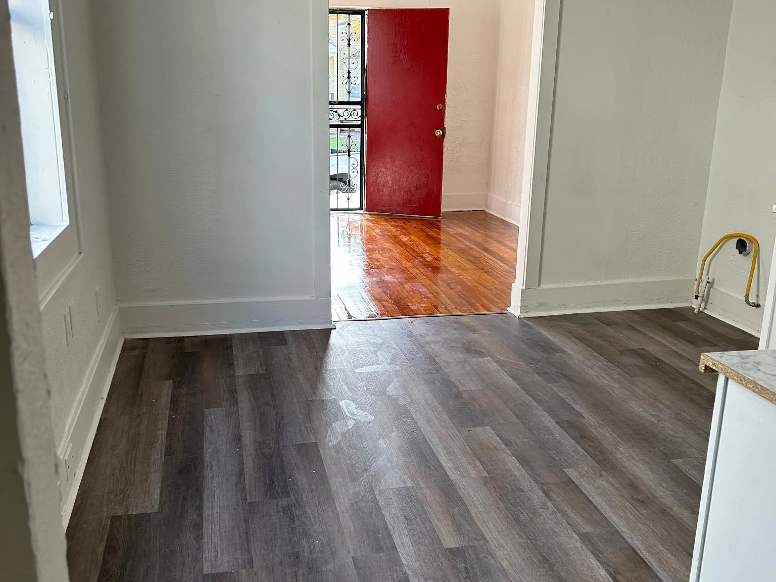 2455 N Robertson St — Photo 3