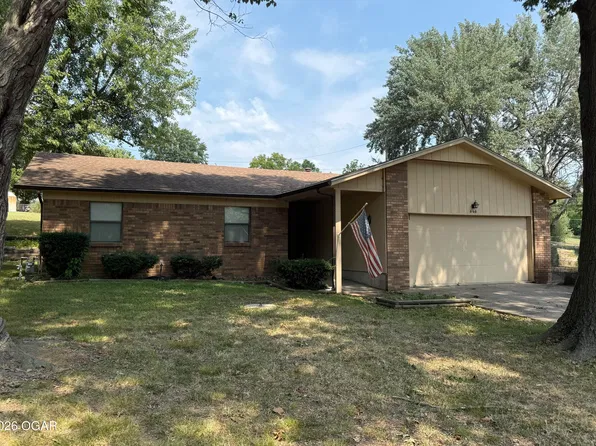 646 Oak Crst, Baxter Springs, KS 66713