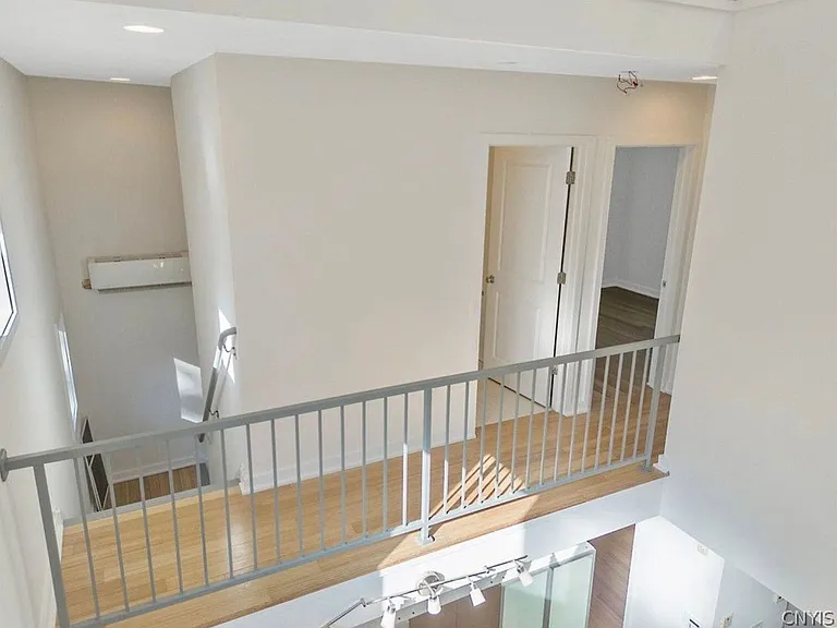 621 Otisco St — Photo 29