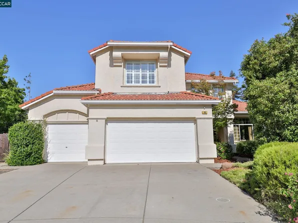 48 La Canada Ct, Clayton, CA 94517