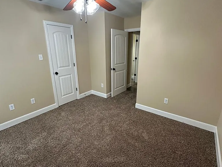 3820 Carrera Ln — Photo 18