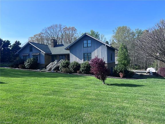 4th image of 1717 Wallburg High Point Rd