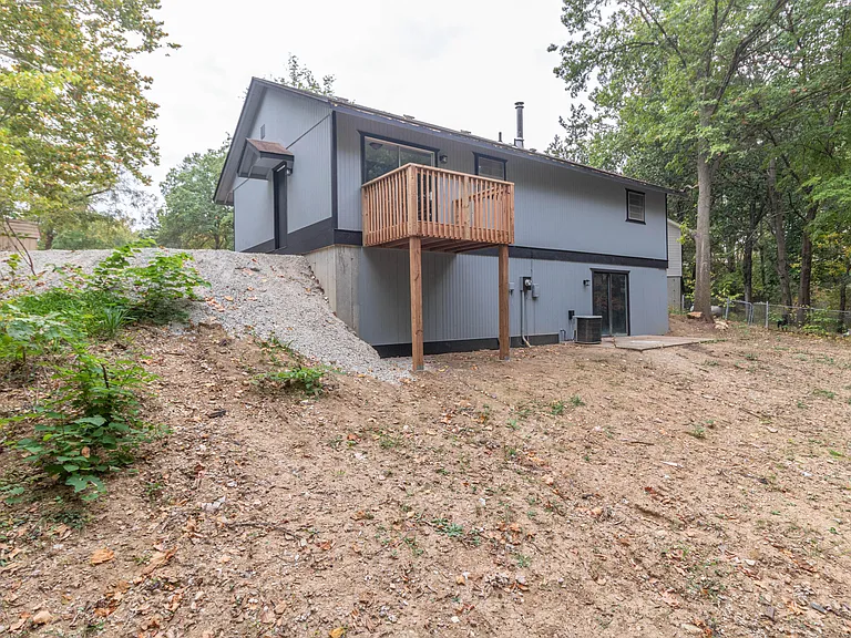 5714 N Maple Ct — Photo 20