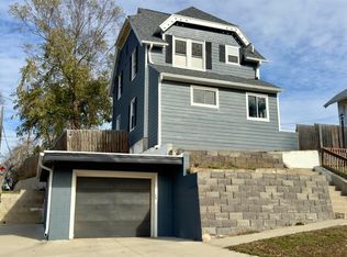 3103 Garretson Ave, Sioux City, IA 51106