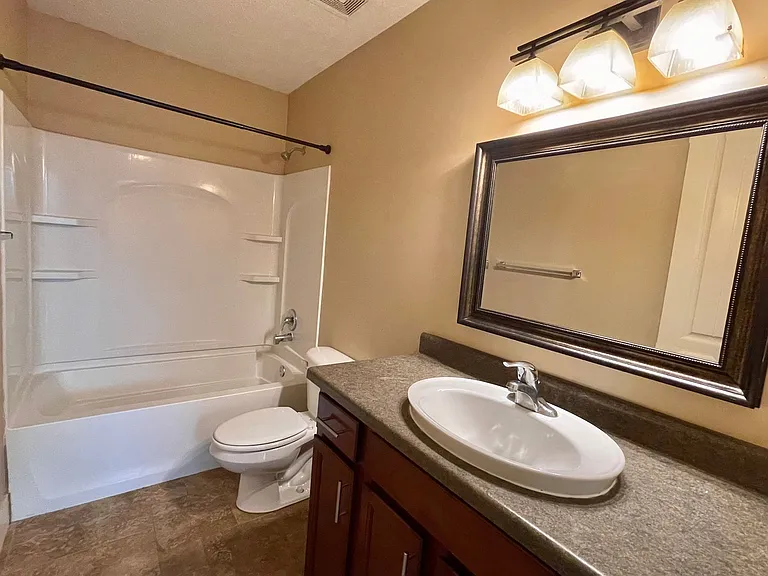 2934 Leavenworth St — Photo 19