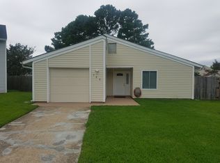725 Linden Ct, Virginia Beach, VA 23462