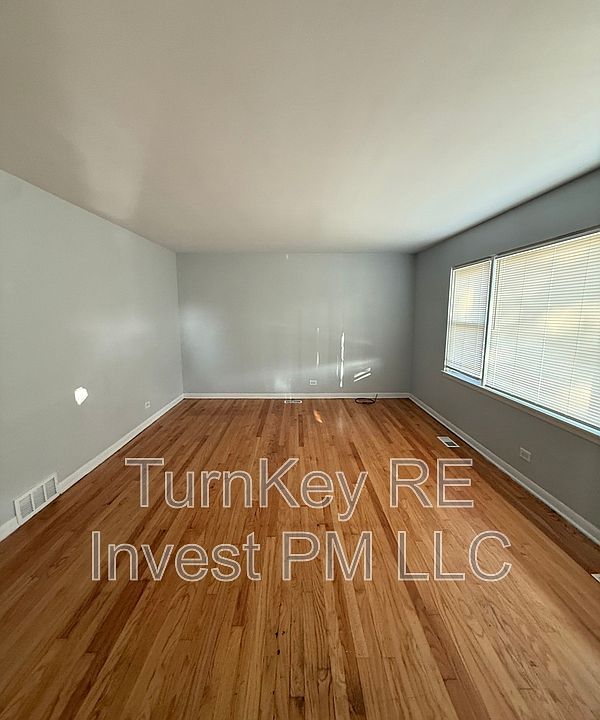 2nd image of 1505 N Maywood Dr