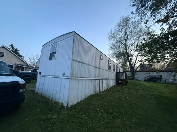 57 Torrence Ct, Brookneal, VA 24528