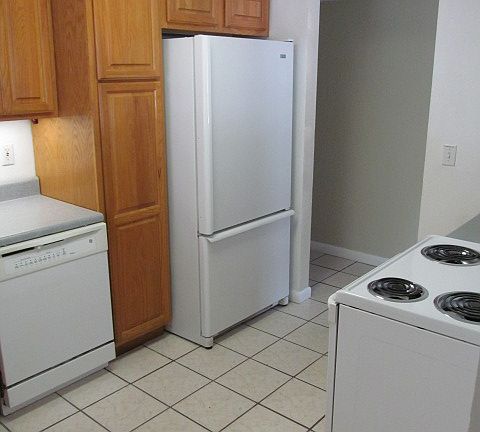 3rd image of 1830 Magnolia Ave
