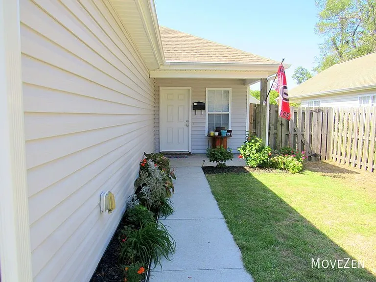 2034 Monroe St — Photo 5