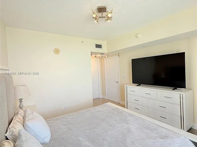 16699 Collins Ave #1410 — Photo 23