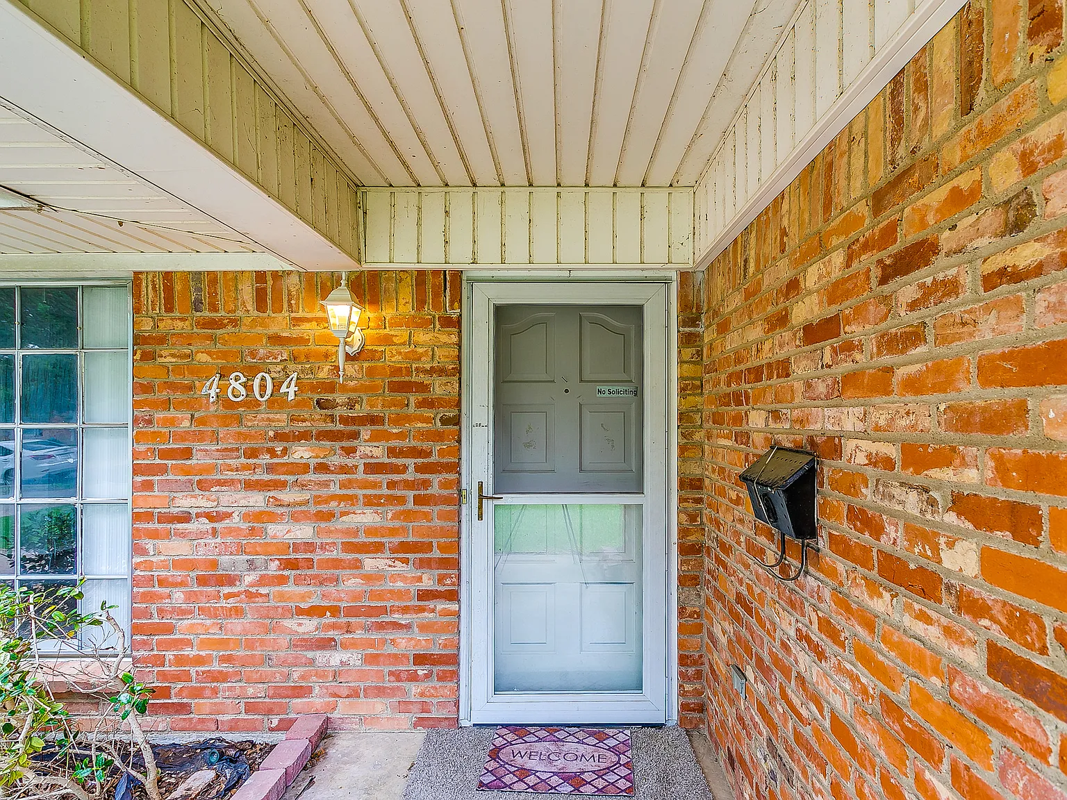 3 bed, 1930 sqft, $1,945 — Photo 4