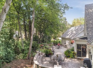 811 Wild Ginger Rd, Sugar Grove, IL 60554