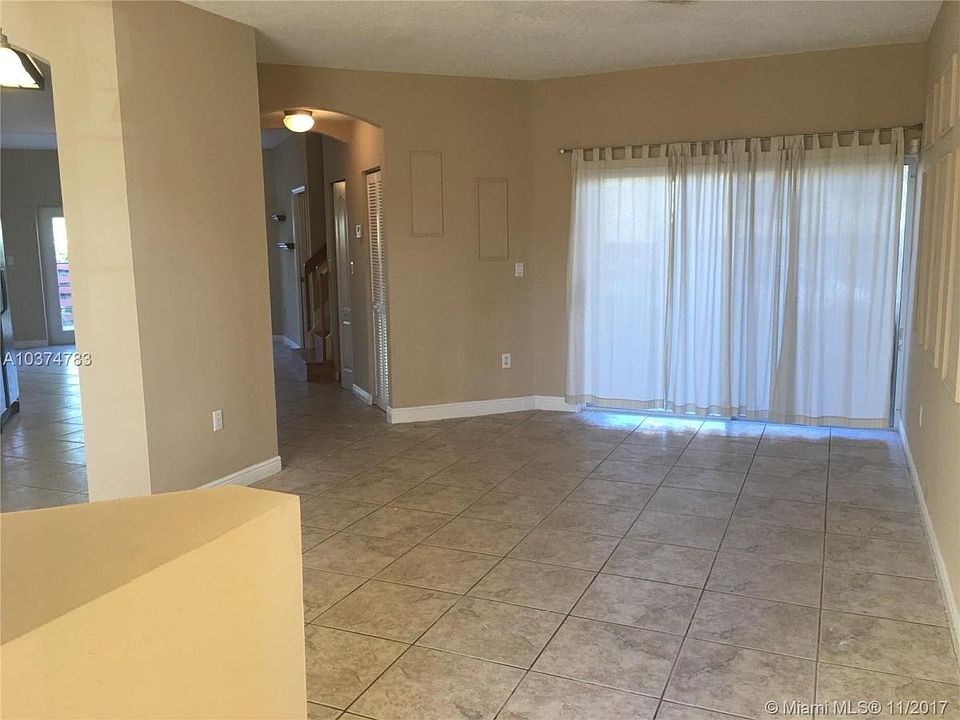 1st image of 8200 NW 10th St APT 10