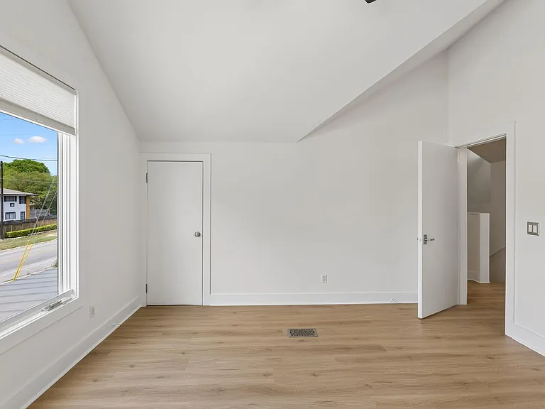 5305 Guadalupe St #A — Photo 20