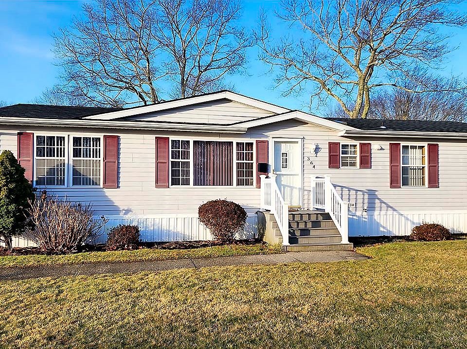1st image of 638 Fresh Pond Ave Unit 364