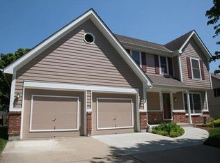 828 Blueberry St, Lansing, KS 66043