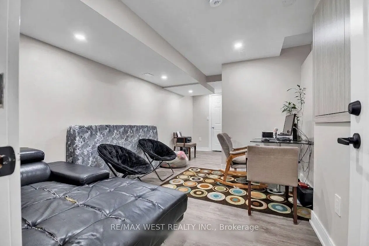 1 bed, $1,099 — Photo 1