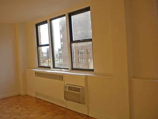 Rented by Bellmarc Realty | media 1