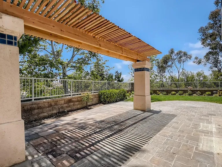 2 Golden Eagle Ct — Photo 18