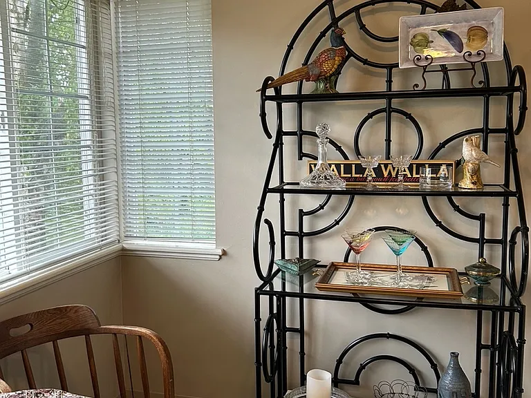 1011 Bryant Ave — Photo 12