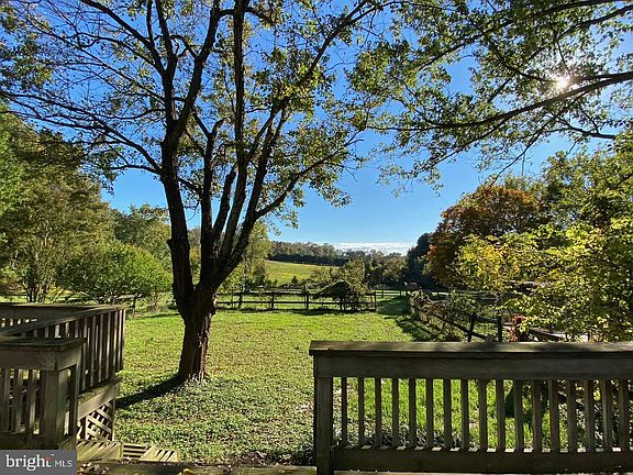 5th image of 17458 Fleetwood Ln