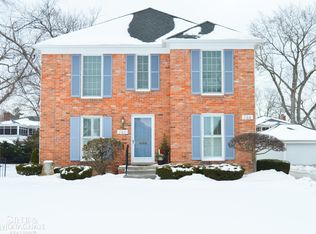 744 Trombley Rd, Grosse Pointe Park, MI 48230