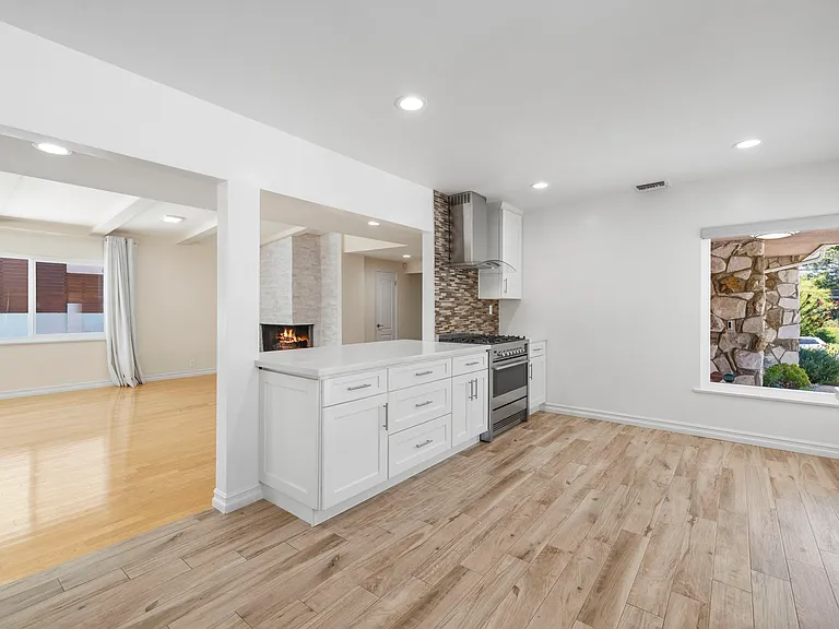1808 Fern Ln — Photo 11