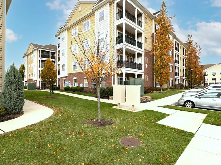 541 E Celebration Way — Photo 1