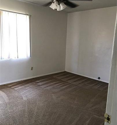 4th image of 5025-27 54th St