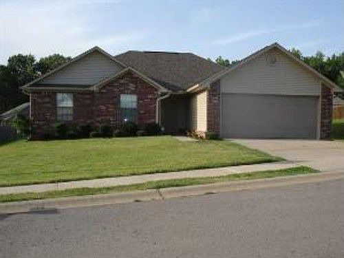 2nd image of 15390 Oak Glen Dr