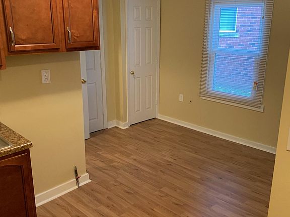 4th image of 2714 Cedar St #2