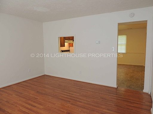 2nd image of 121 Water Gate Dr #A