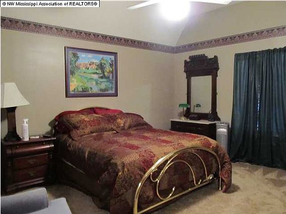 4th image of 440 Blair Dr