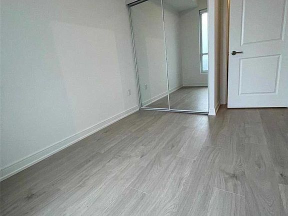 5th image of 8 Nahani Way #2120
