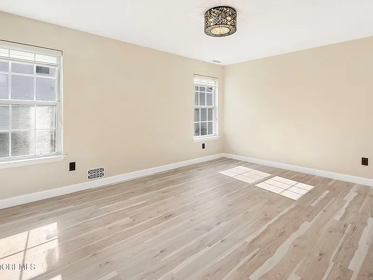 103 Hyacinth Ln — Photo 14