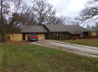 36604 E State Route B, Garden City, MO 64747